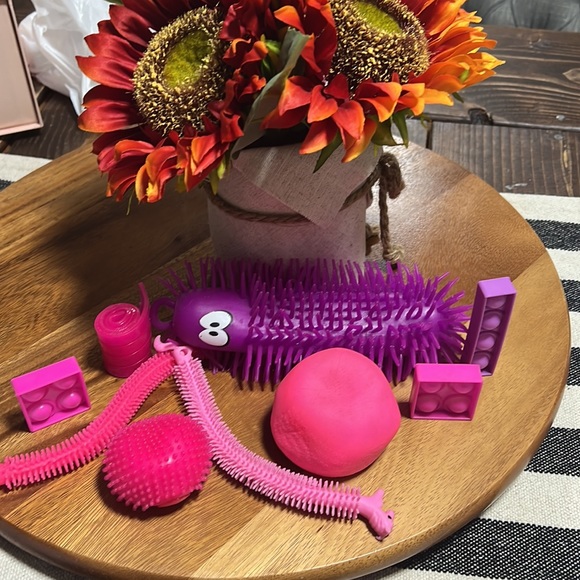 Toy bundle - Picture 2 of 2